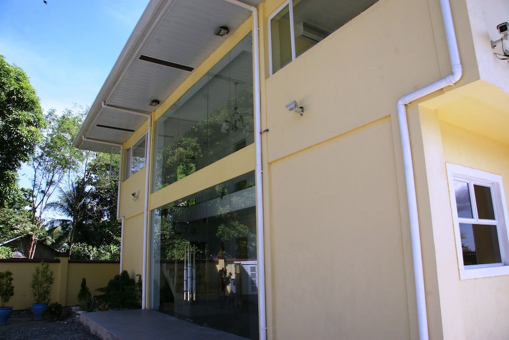 Caimito Beach Hotel 2/20