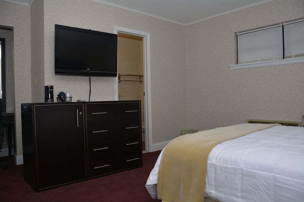 Atlantic Inn and Suites - Wall Township 9/34