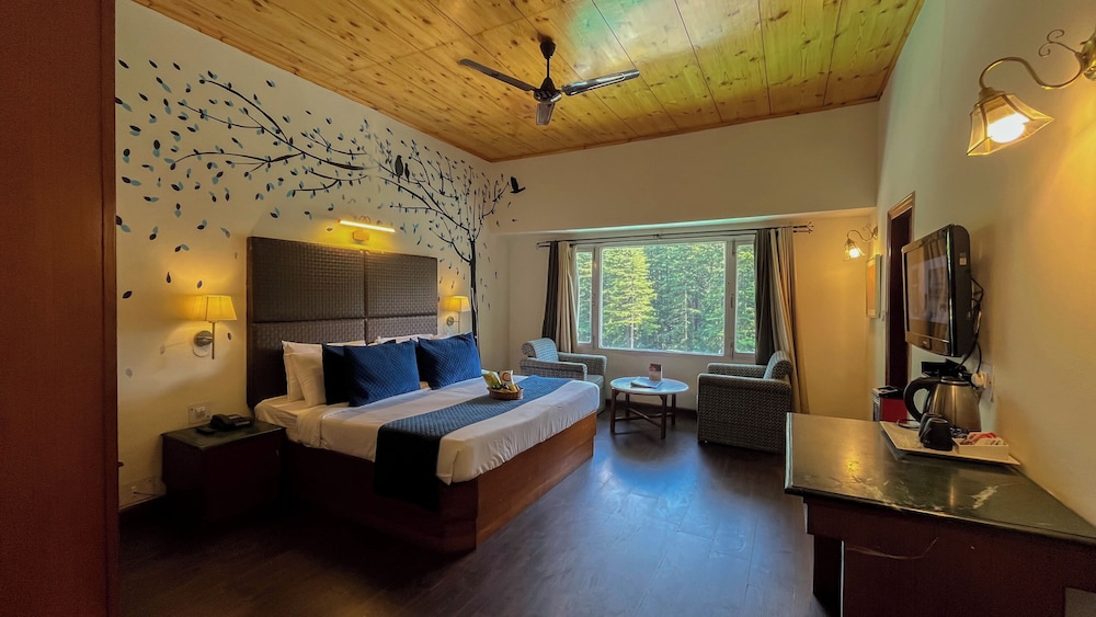 Golden Tulip Manali 14/92