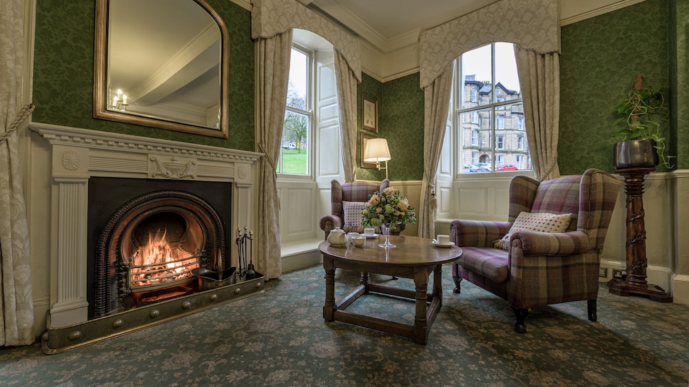 Old Hall Hotel 44/70