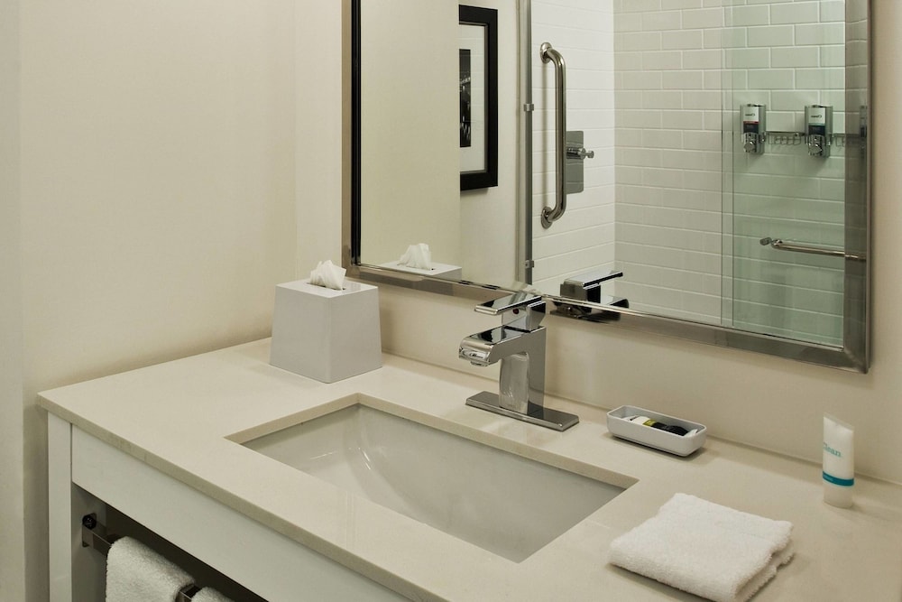 Fairfield Inn & Suites by Marriott Chattanooga 36/42