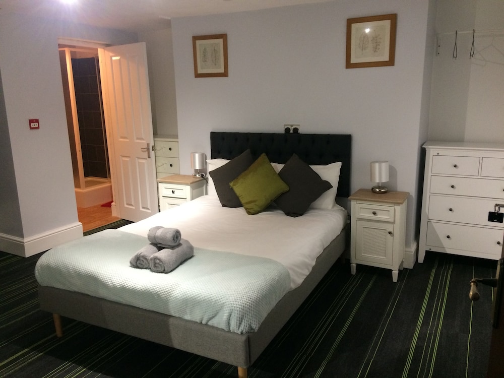 Queen's Guesthouse 14/50