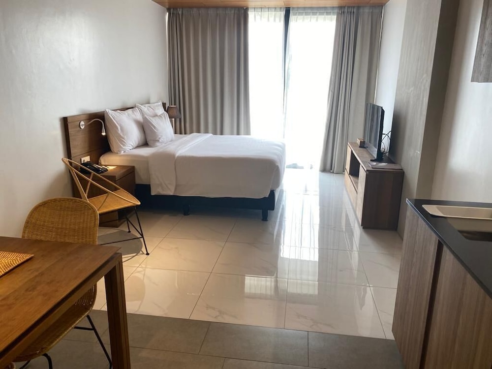 Nagomi Suites & Hotel 13/50