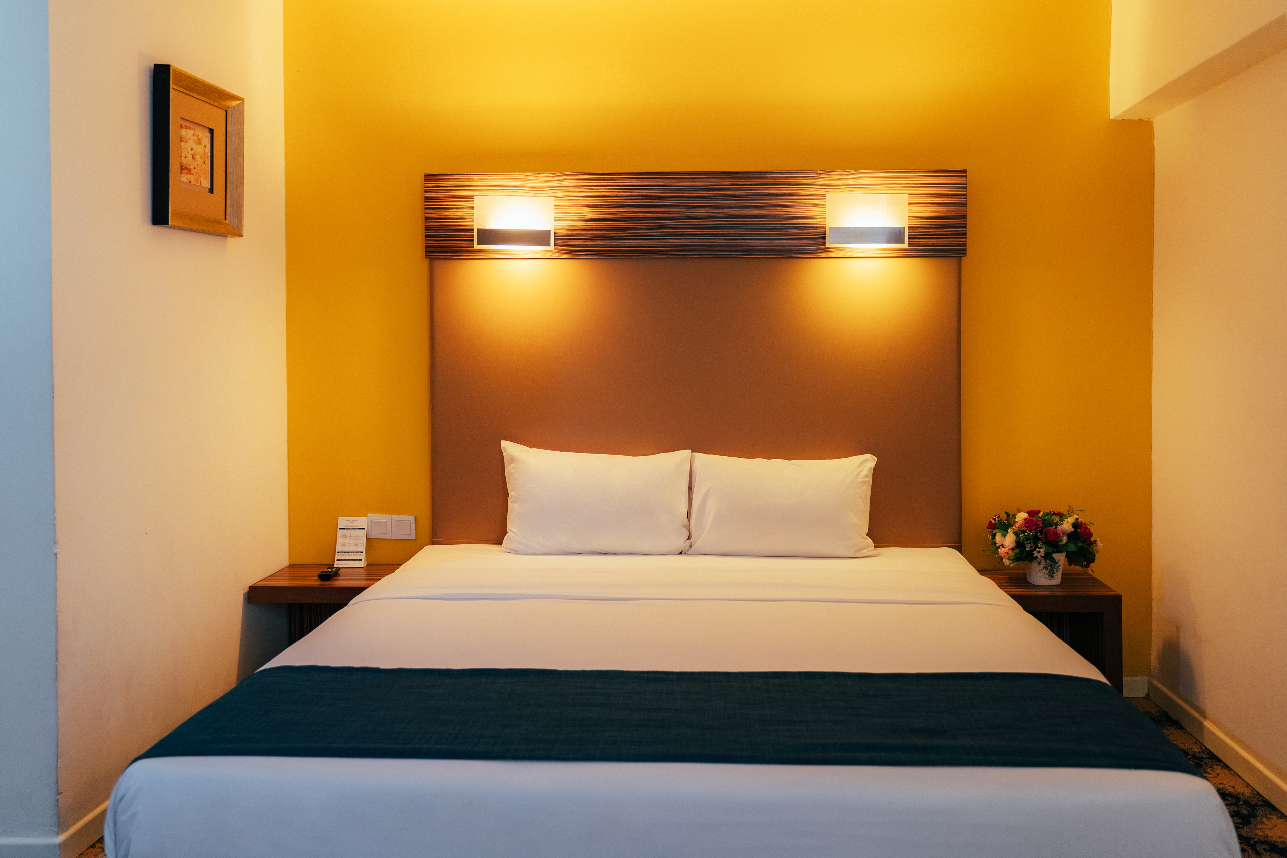 DELUXE, DOUBLE BED