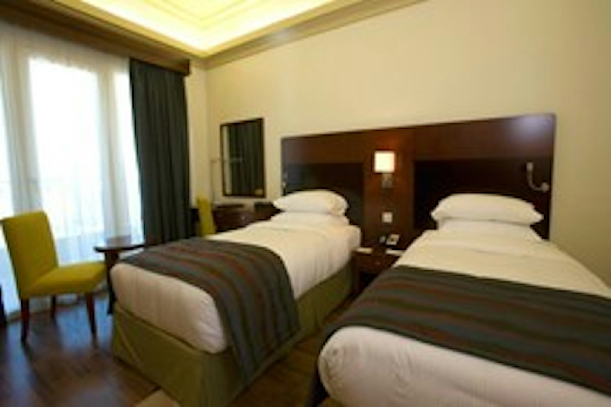 Al Khoory Hotel Apartments 1/4