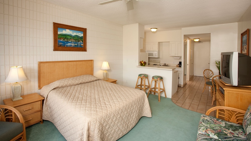 Lahaina Shores Beach Resort 12/57