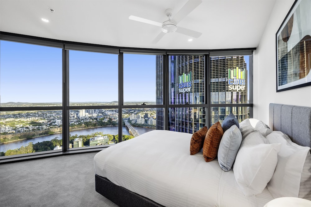 2 Bedrooms, Suite, 1 Queen and 1 Double Bed, Skyline View