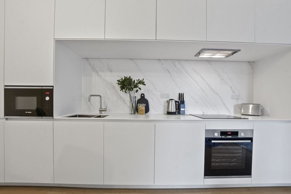 Lobby at Whitfield Street Residences by Aeria Apartments, LONDON