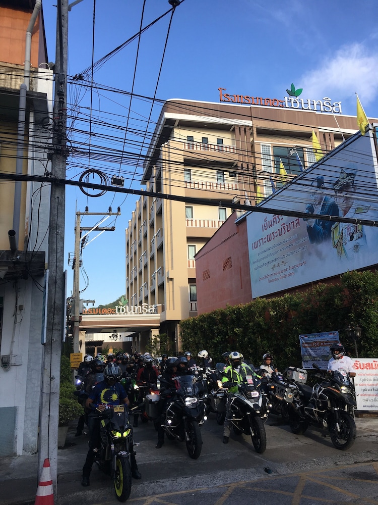The Centris Hotel Phatthalung 46/50