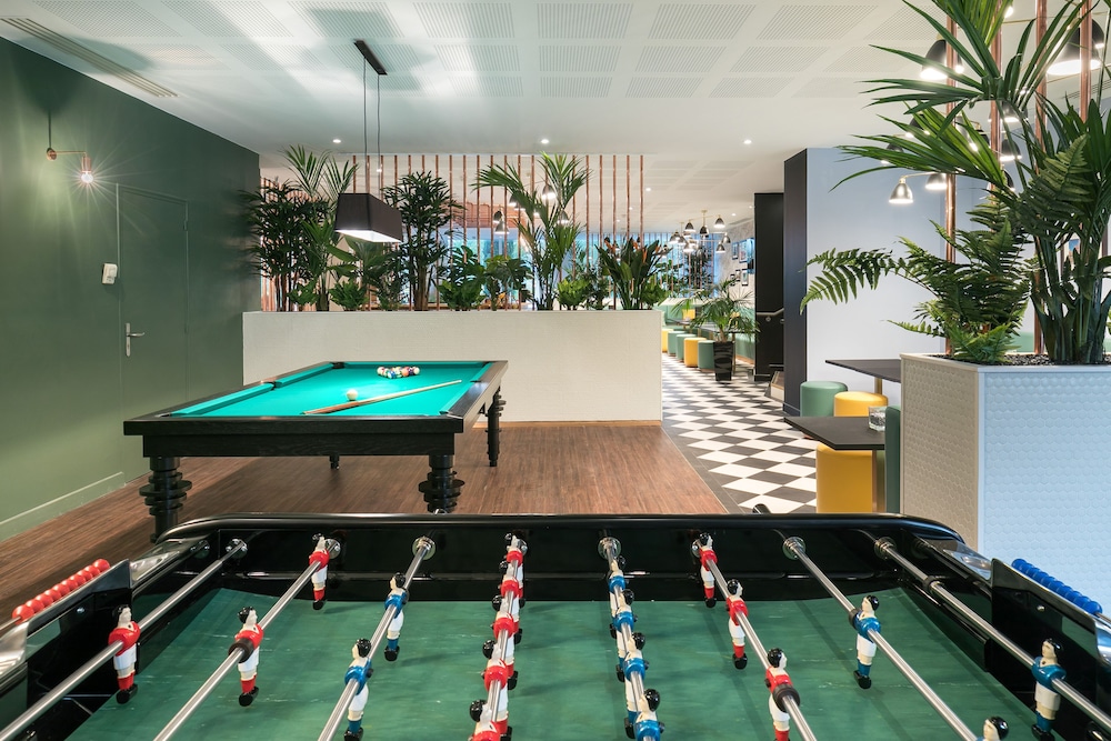 swimming pool spa