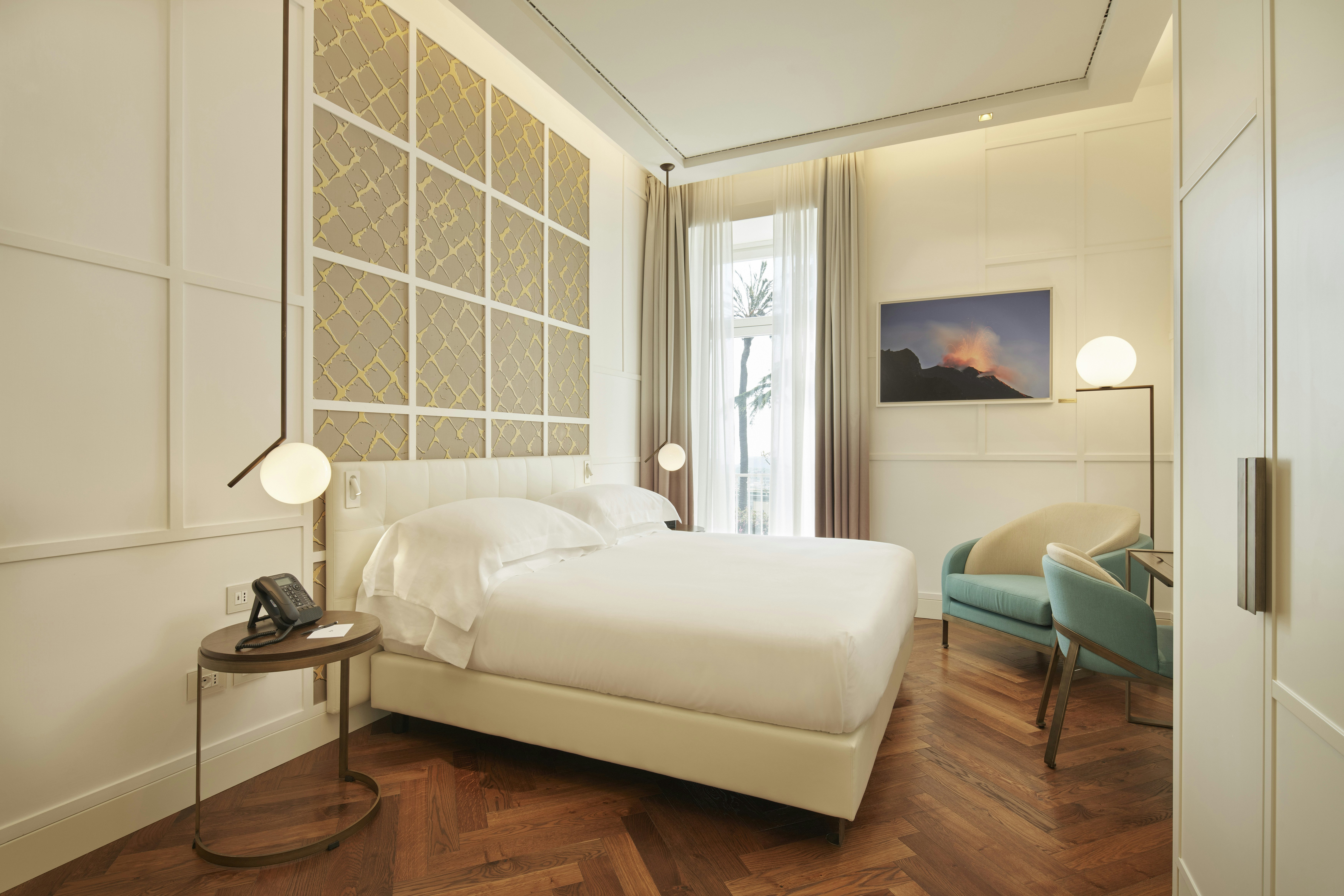ROOM, KING BED, ACCESSIBLE