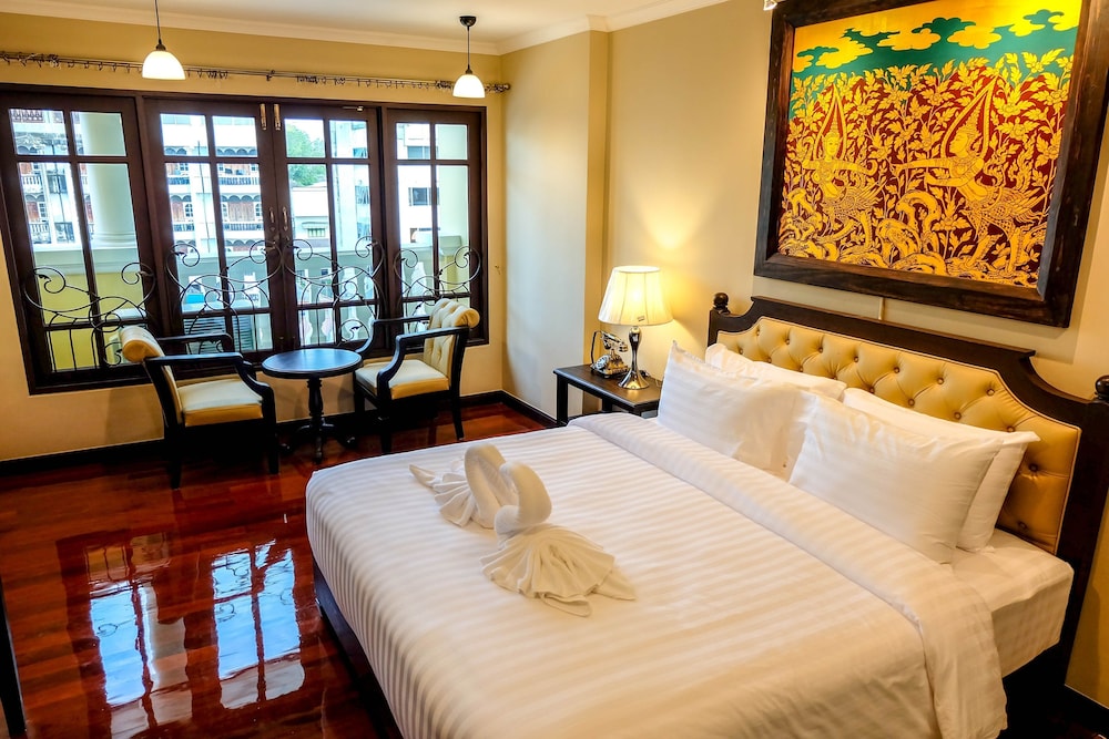 Siri Heritage Bangkok Hotel 32/71