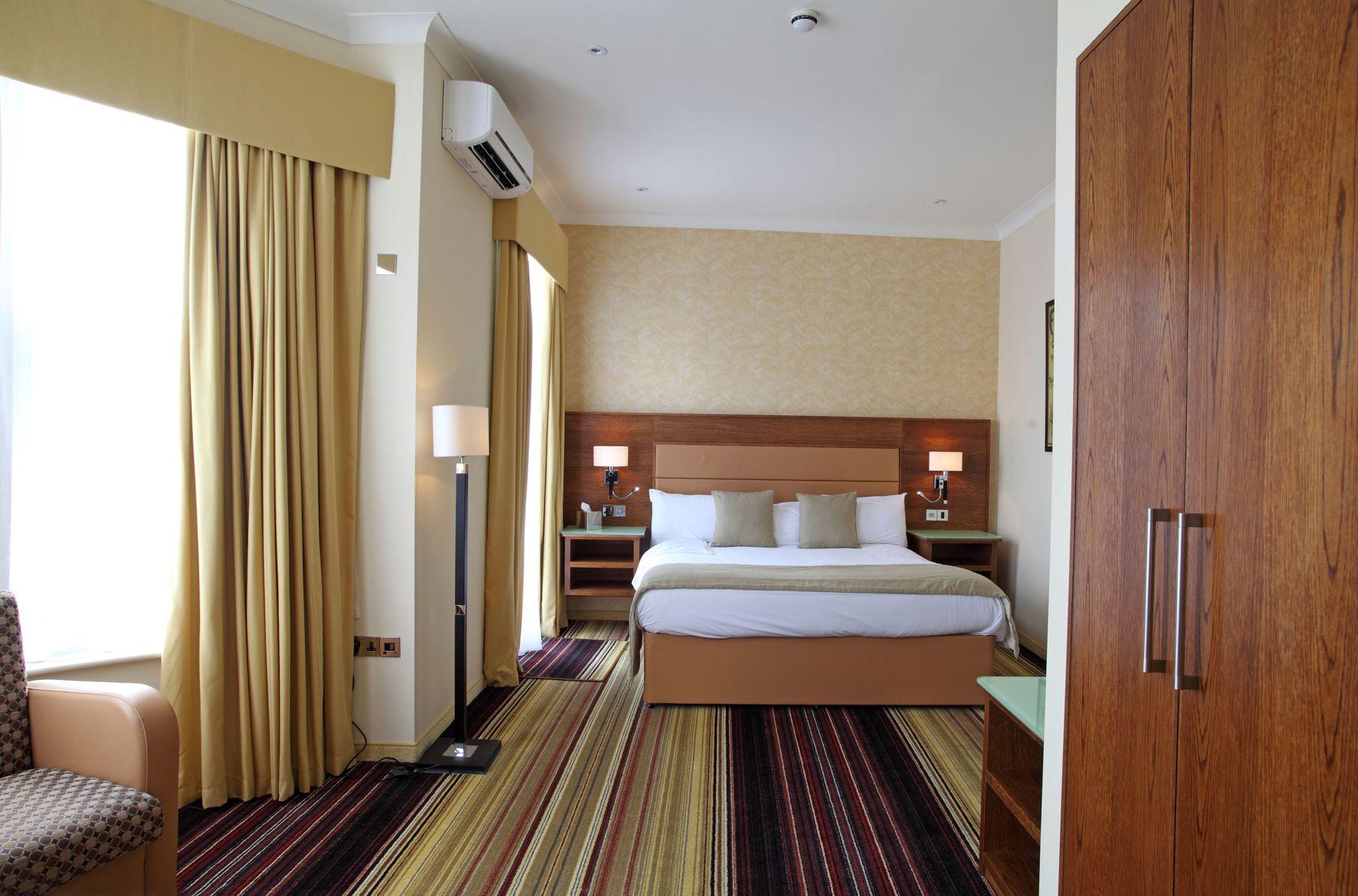 Super, Deluxe, Double Bed, Sea View، The Prom Hotel 2/2