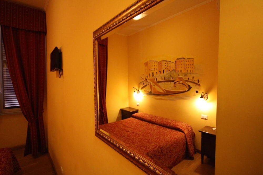 Hotel Cherubini 19/23