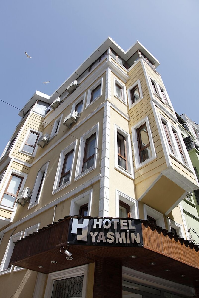 Yasmin Hotel 1/48