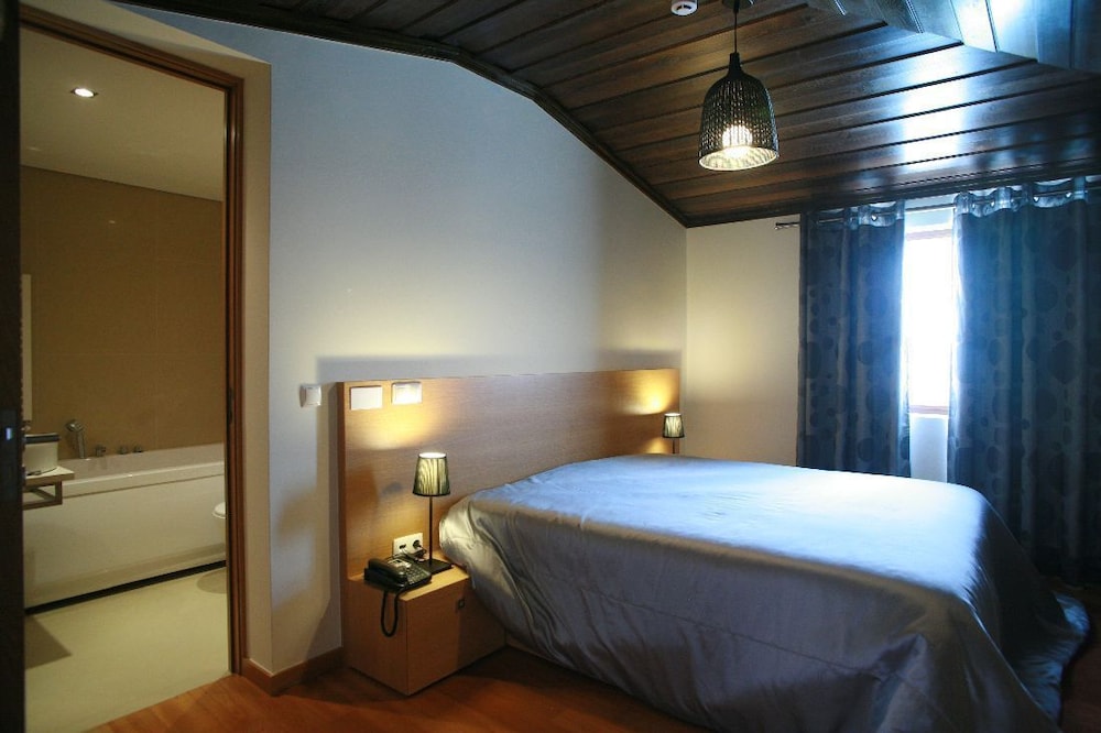 Hotel Rural Alves Casa Alves Torneiros 25/71