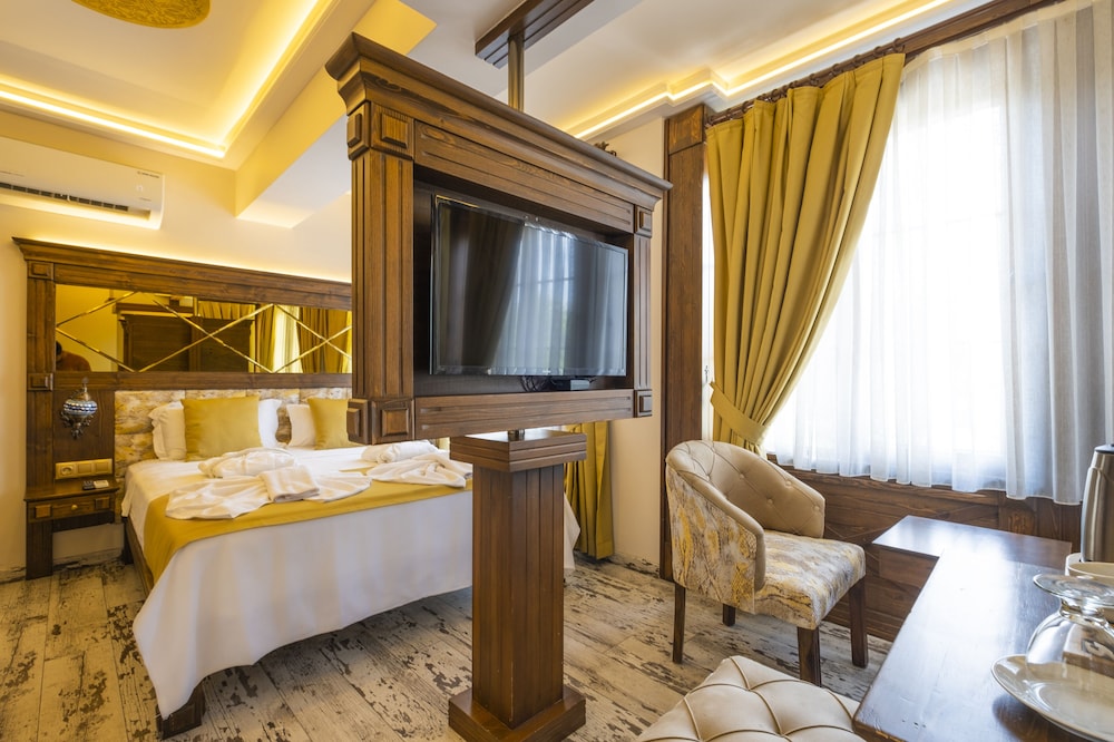 Reis Royal Hotel 30/80