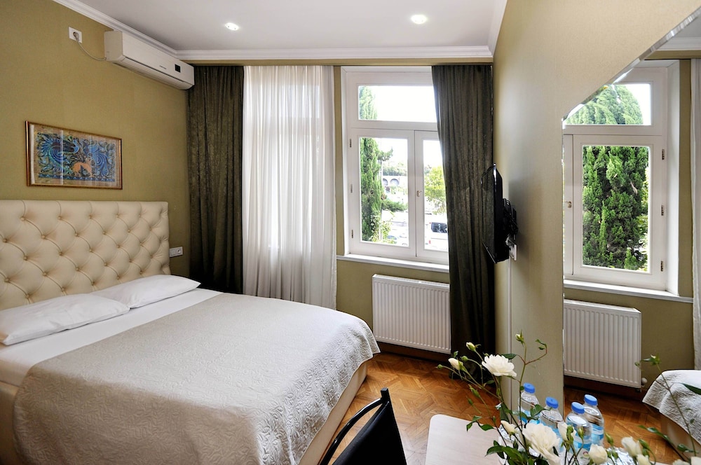 Hotel Frida 6/33