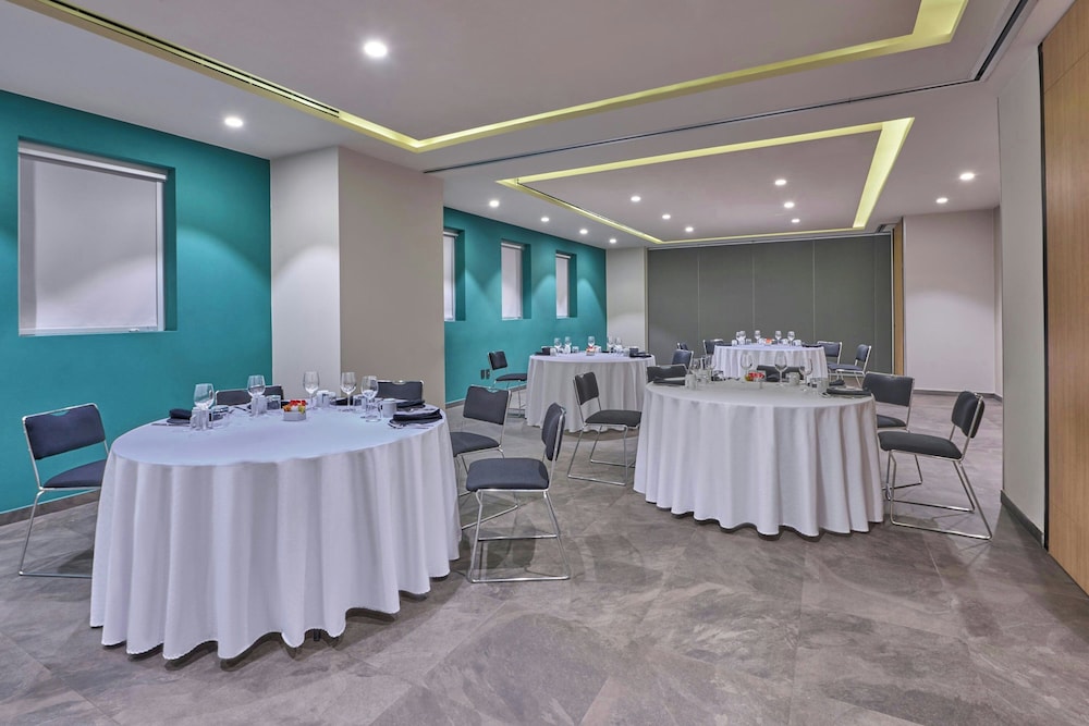 City Express Plus By Marriott Guadalajara Providencia 32/41