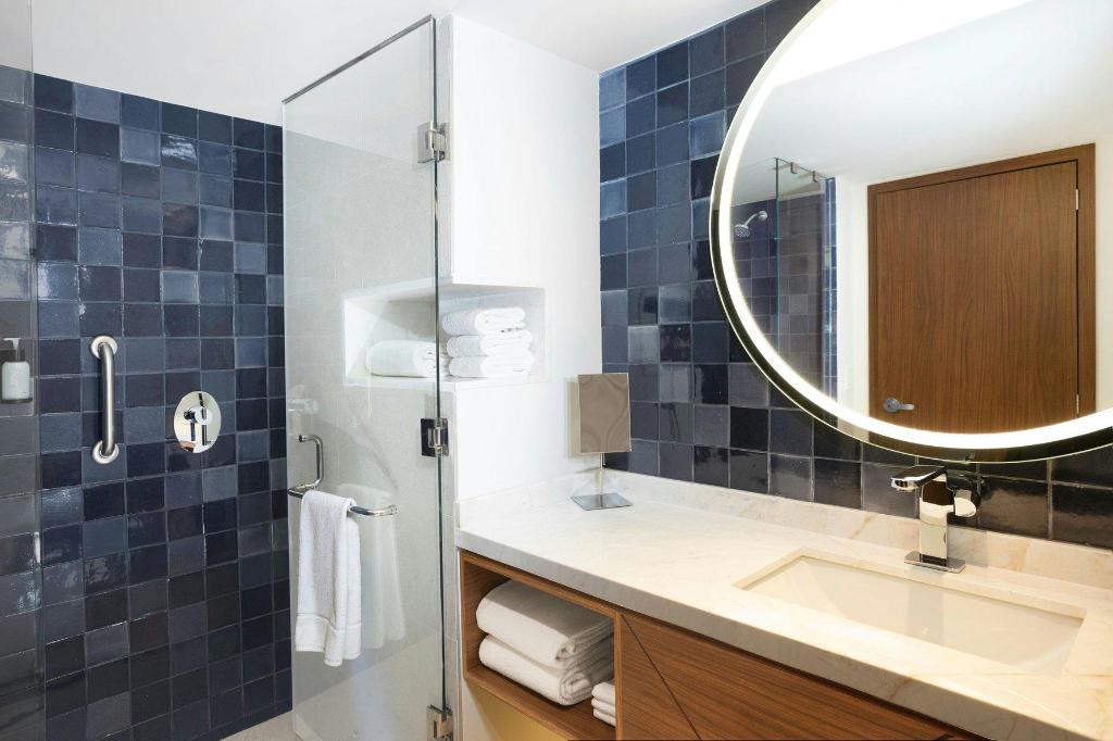 غرفة ركنية بسريرين مزدوجين بإطلالة على المدينة، Courtyard By Marriott Puebla Las Animas 2/2