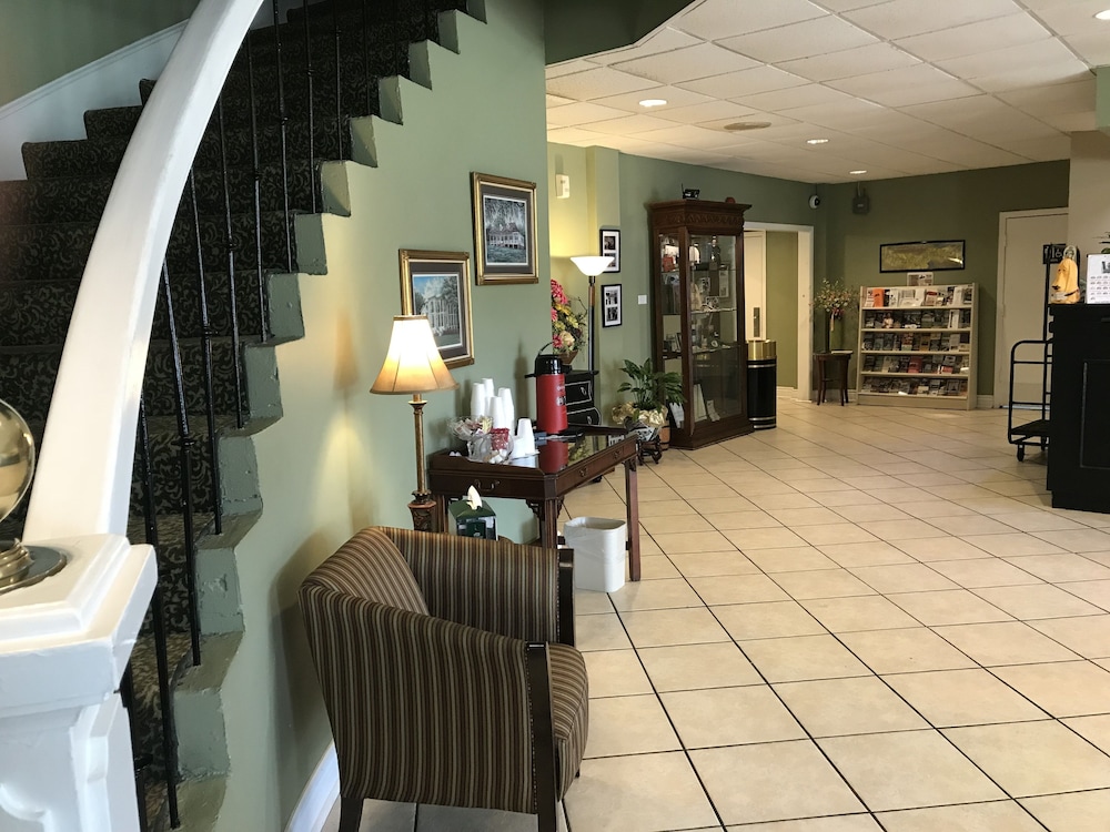 Carmel Inn Suites 29/47