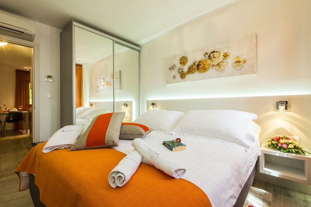 Aparthotel Gimi 12/62