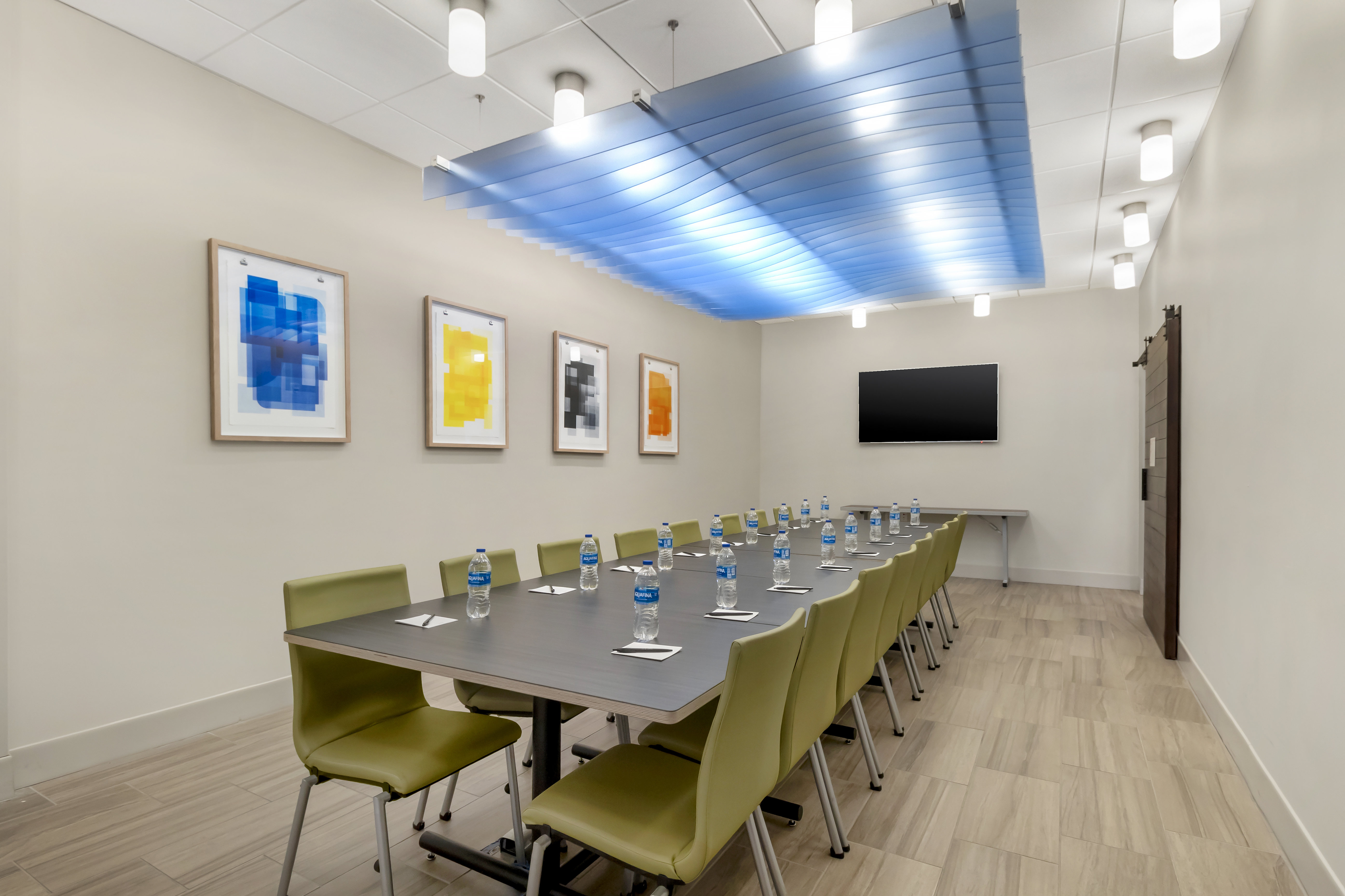 Holiday Inn Express Spring Hill 42/50