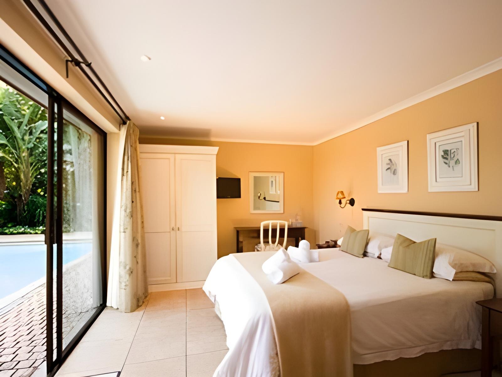 Garden, Queen Bed