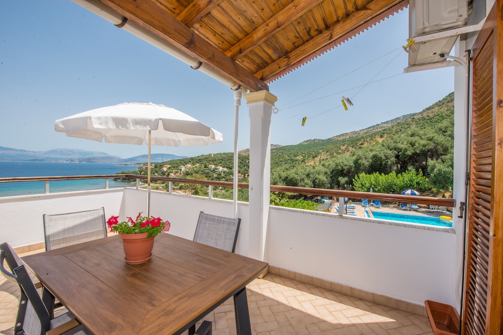 Dionysos Apartments 38/67