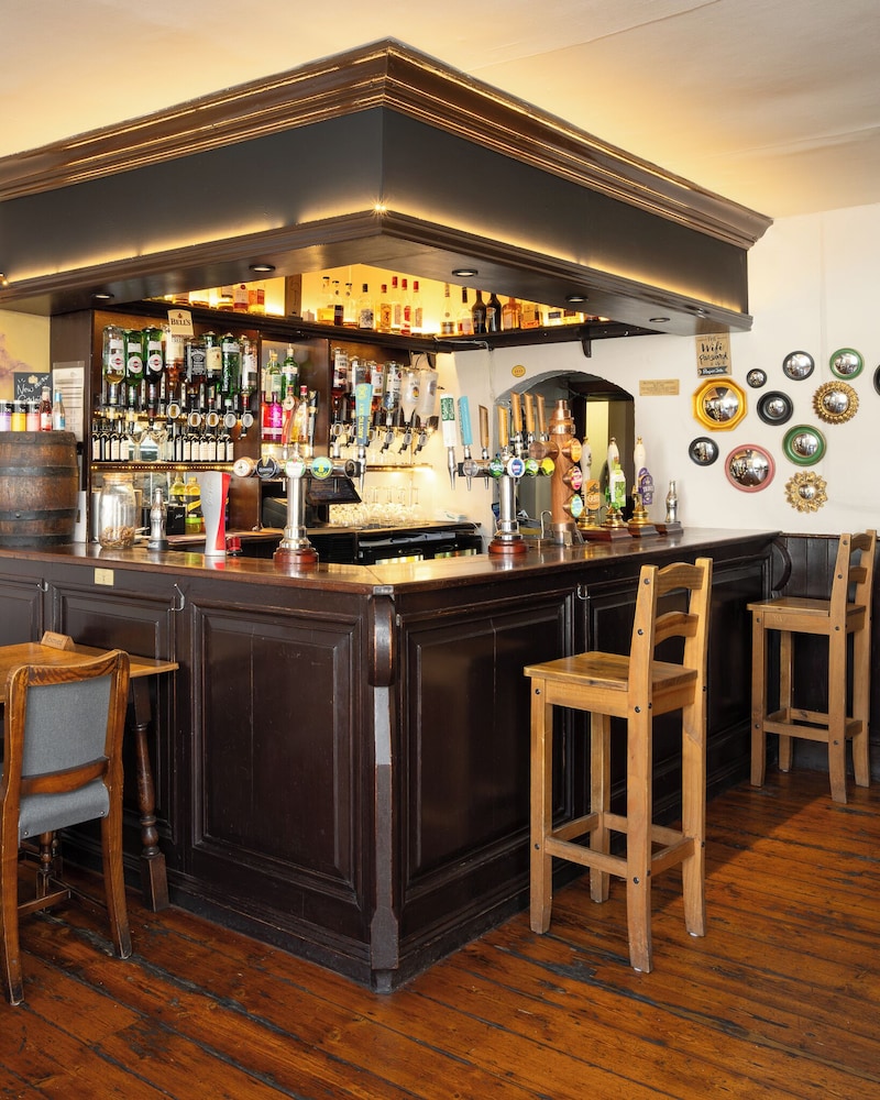 The Crown Hotel 32/50