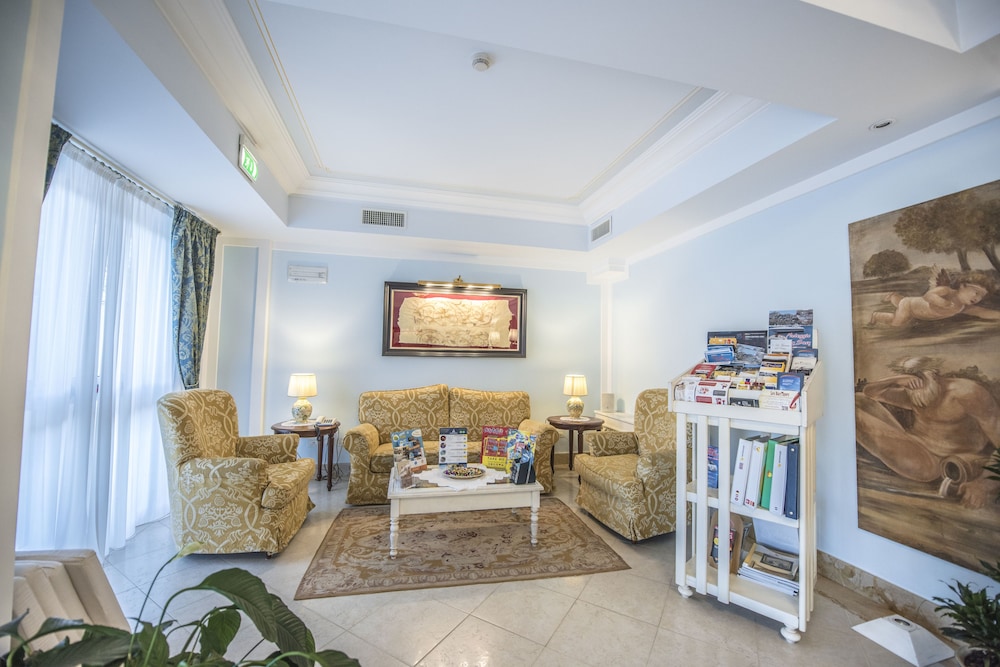 Hotel Villa Daphne 44/53