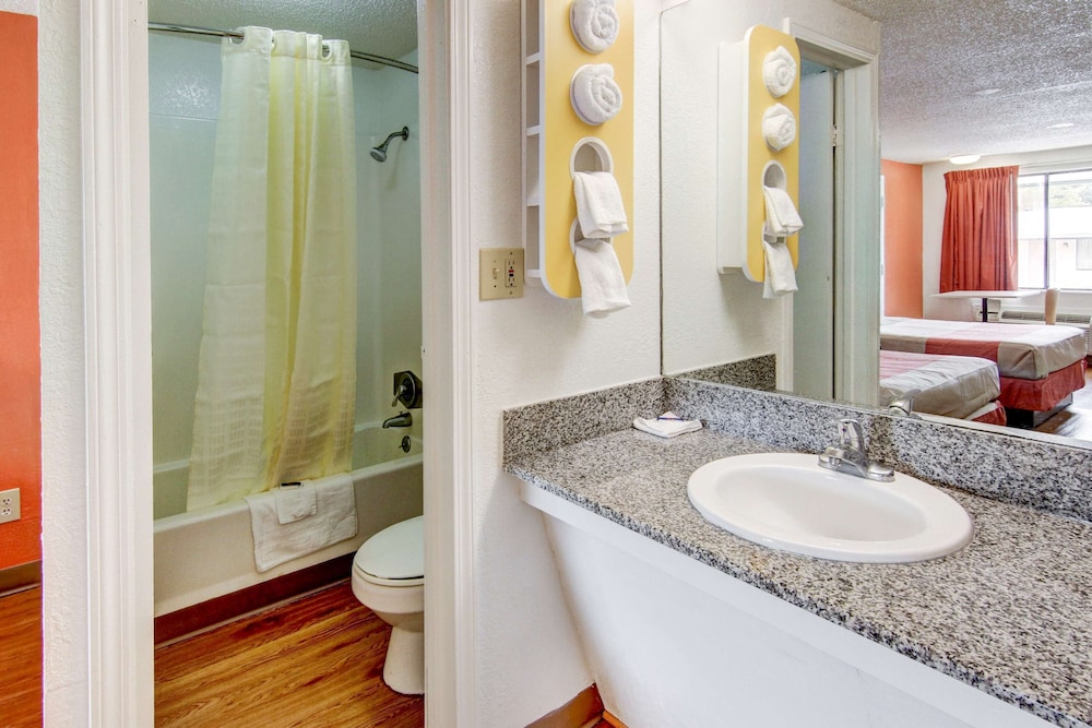 Motel6 Atlanta Airport - Union City 40/41