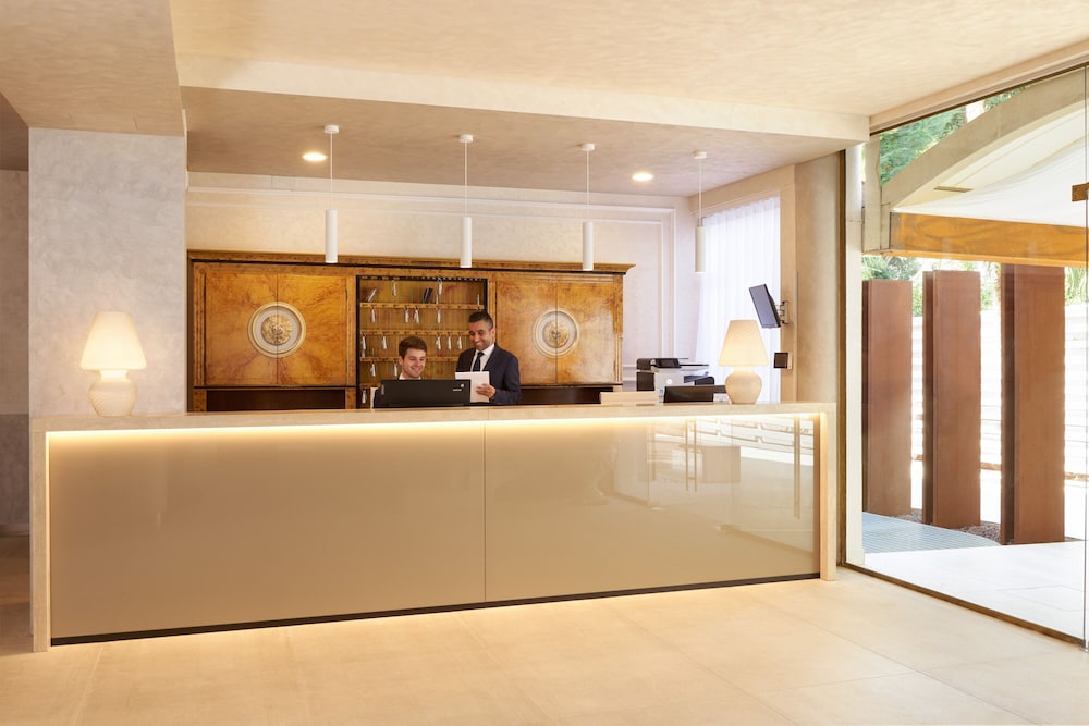 Hotel Gallia 5/41