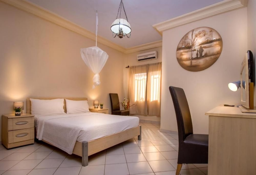Seaview Garden Hotel 24/47