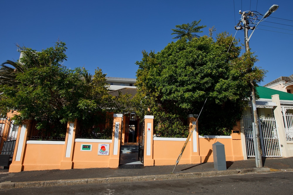 Sweet Orange Guest House 57/63