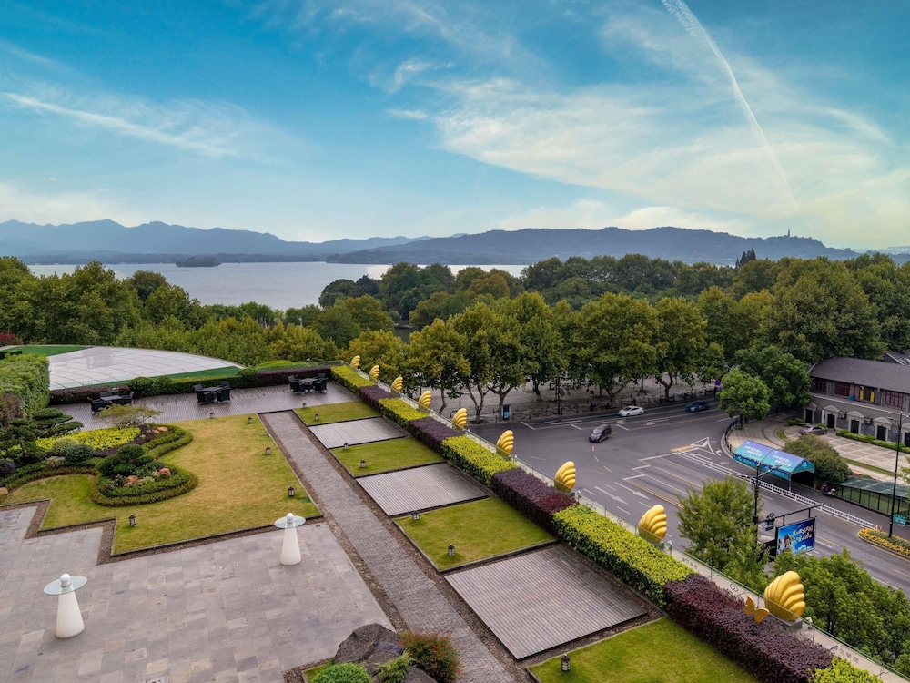 Sofitel Hangzhou Westlake 65/72