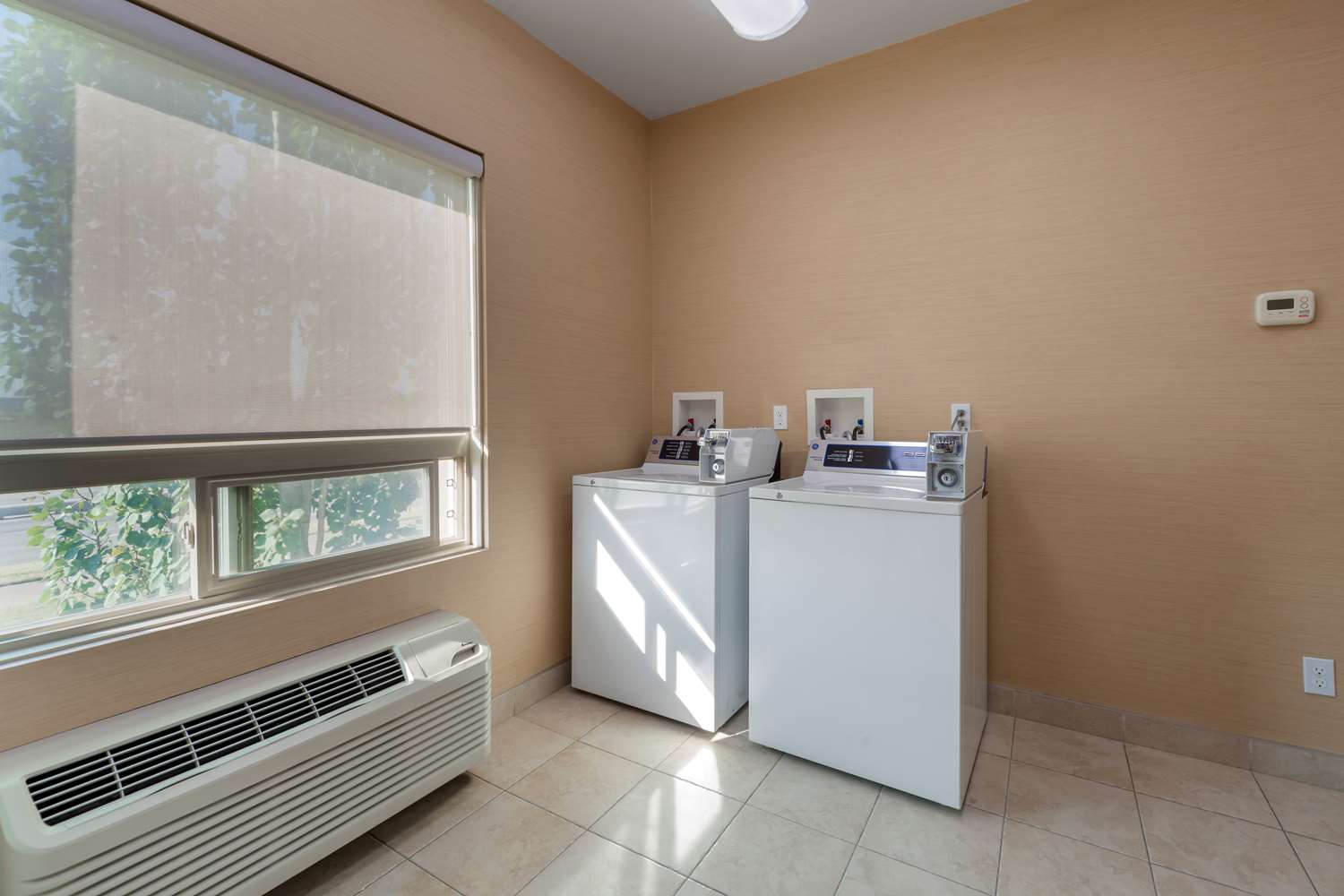 Best Western Plus Sherwood Park Inn and Suites 15/59
