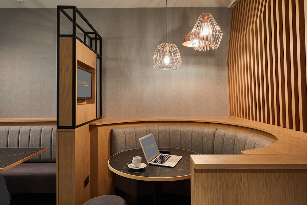 Courtyard by Marriott Oxford City Centre 21/44