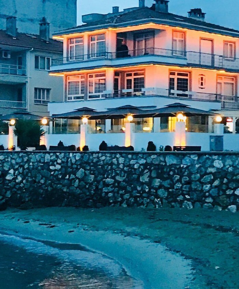 Yali Bahce Butik Otel 40/50