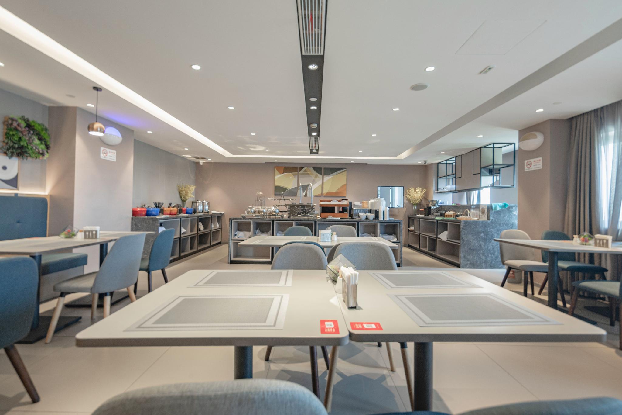 Home inn Selected (Shanghai Pudong International Airport Free Trade Zone) 46/53