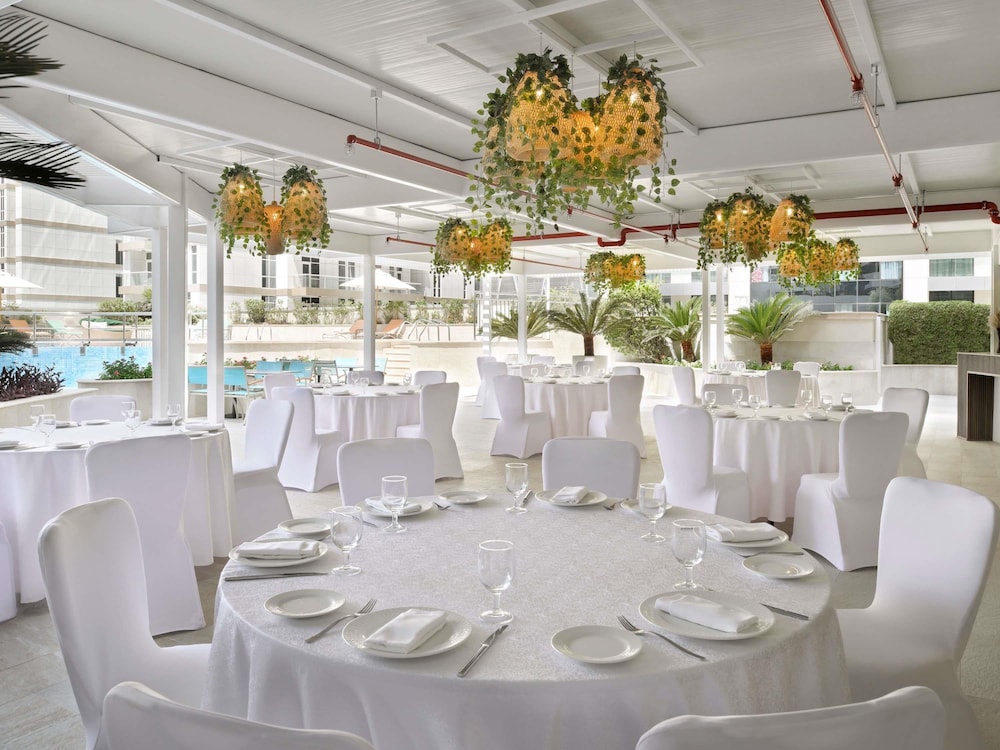 Movenpick Hotel Apartments Downtown Dubai 52/64