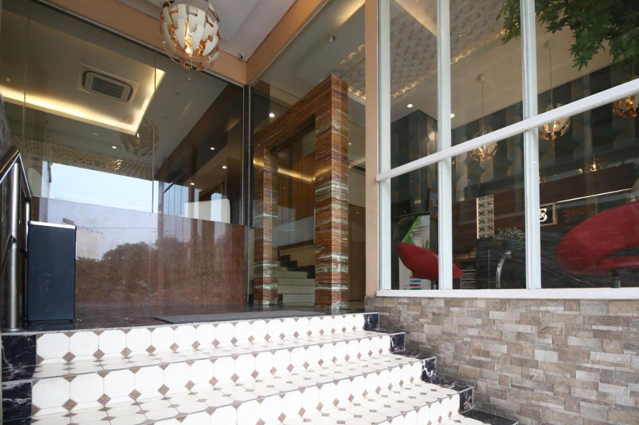 Smarthomm Hotel 3/32