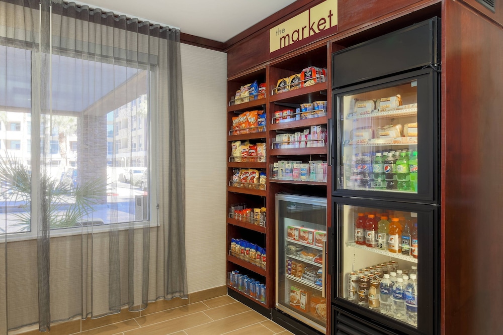 Fairfield Inn and Suites by Marriott Las Vegas South 36/57
