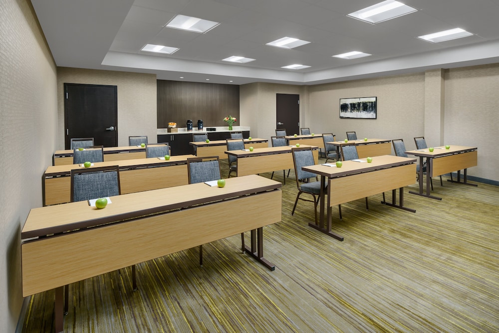 Courtyard by Marriott Philadelphia Montgomeryville 35/37