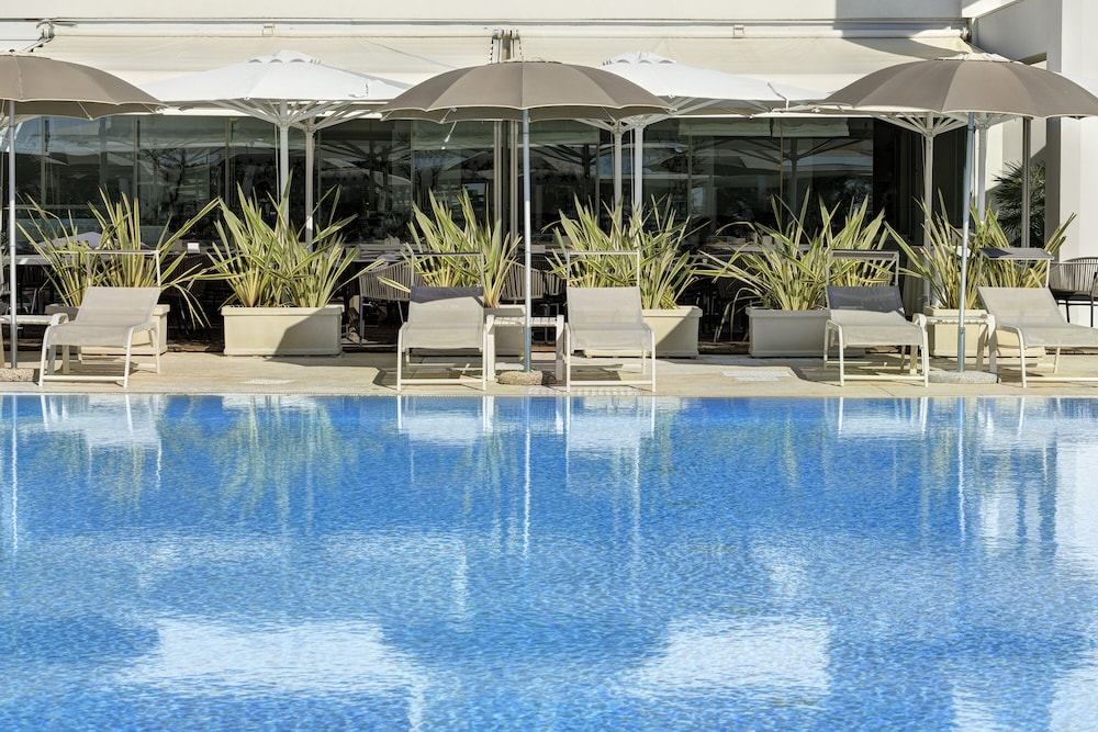 Adriatic Palace Hotel 3/65