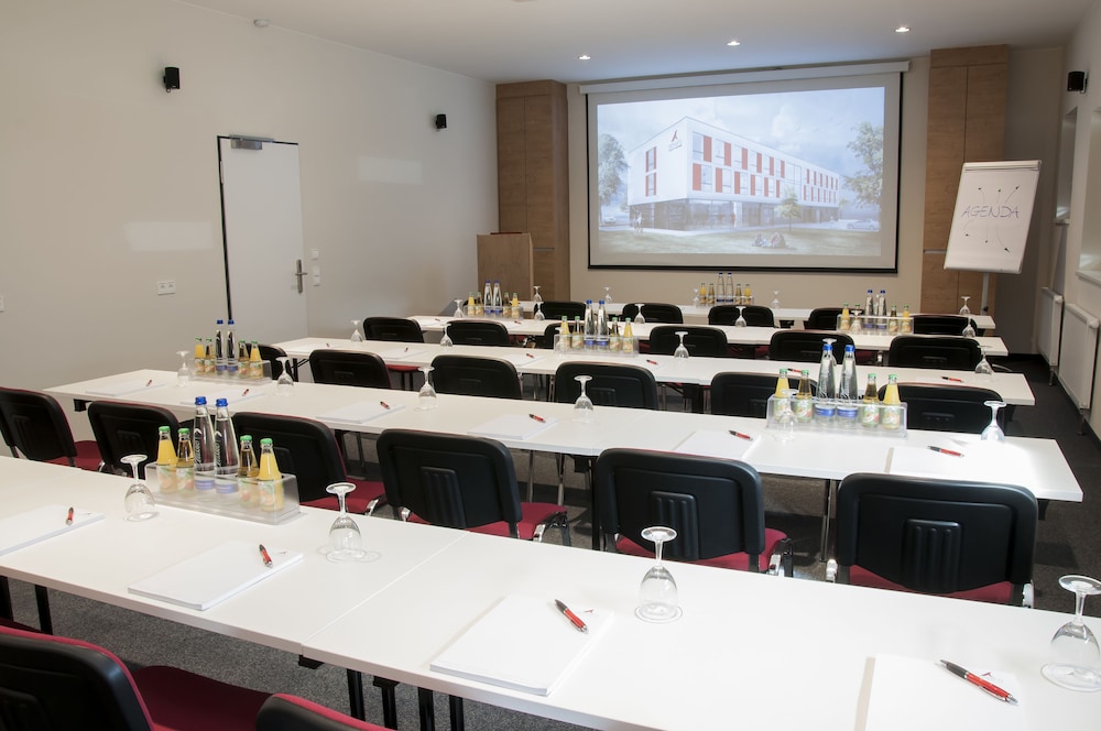 Amaro Budget Plus Hotel 36/50