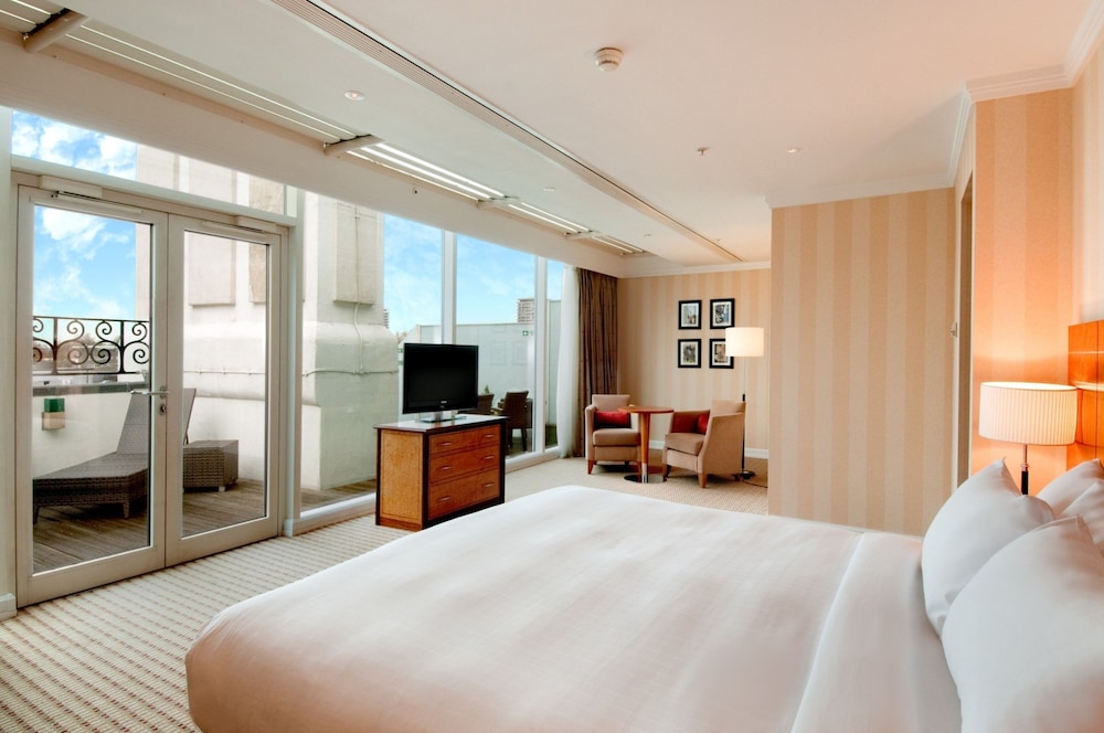 Hilton London Paddington 30/84