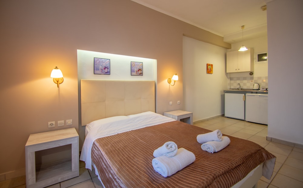 Agoulos Inn 21/50