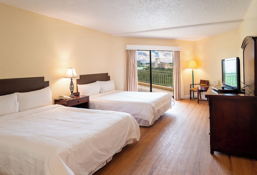 Holiday Resort And Spa Guam 29/86