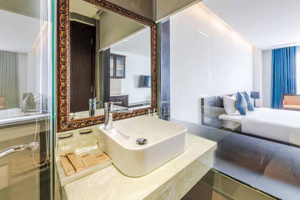 Nostalgia Ds Hotel 26/27